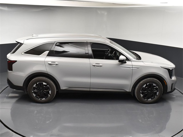 Vehicle image 11 of 49