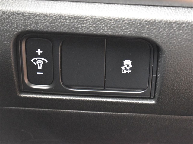 Vehicle image 46 of 49