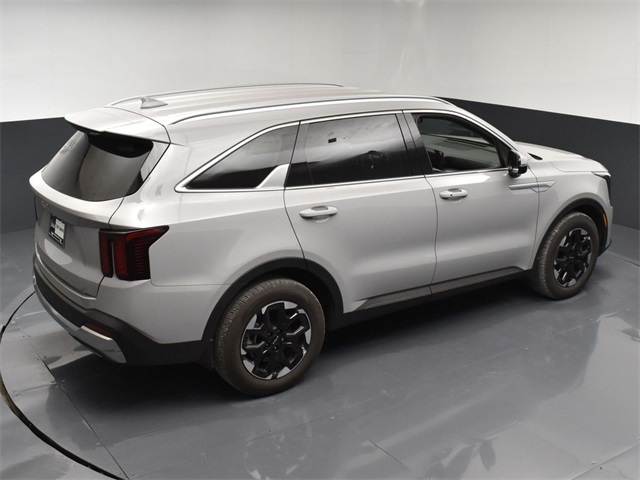 Vehicle image 15 of 49