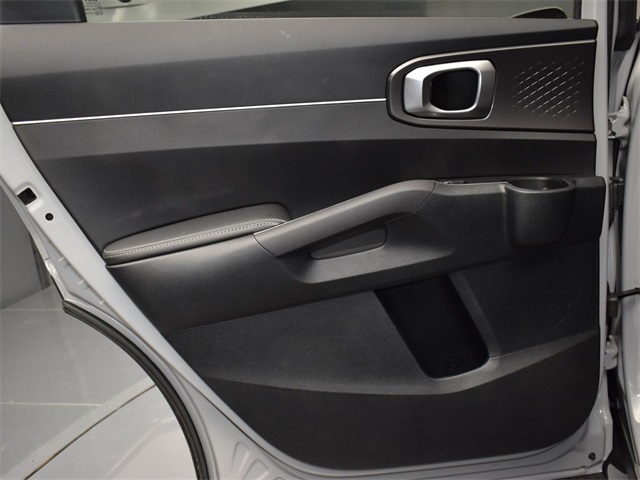 Vehicle image 36 of 49