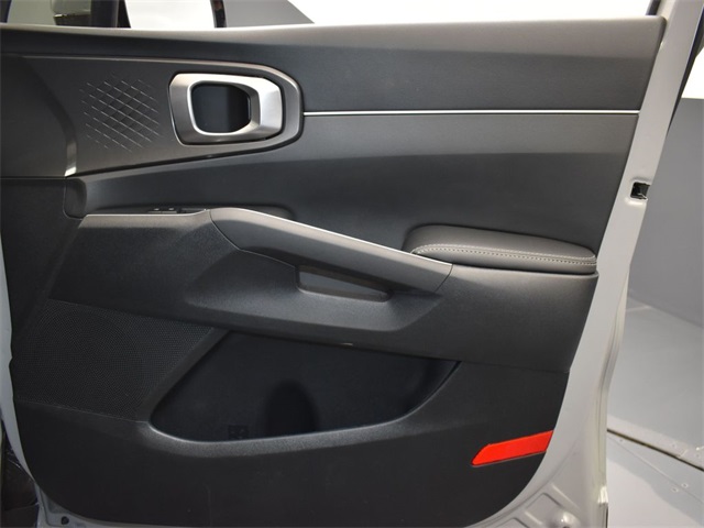 Vehicle image 34 of 49