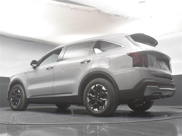 Vehicle image 22 of 49