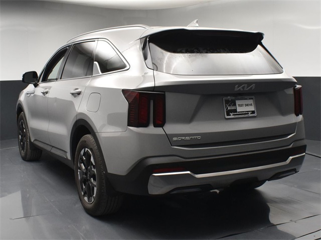 Vehicle image 23 of 49