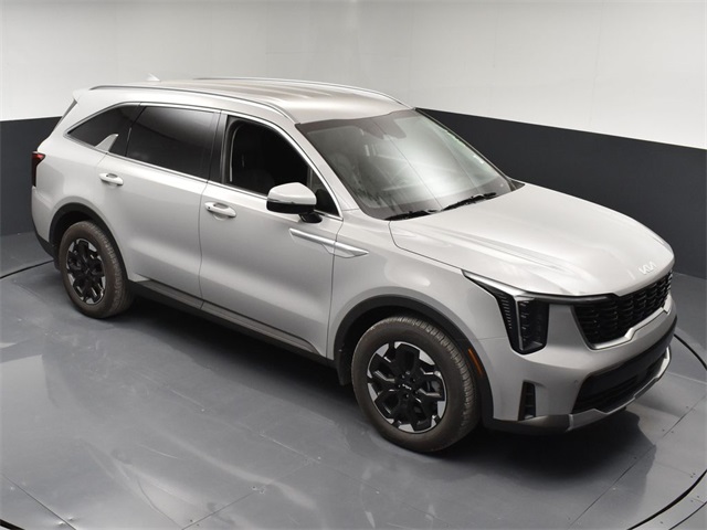 Vehicle image 6 of 49