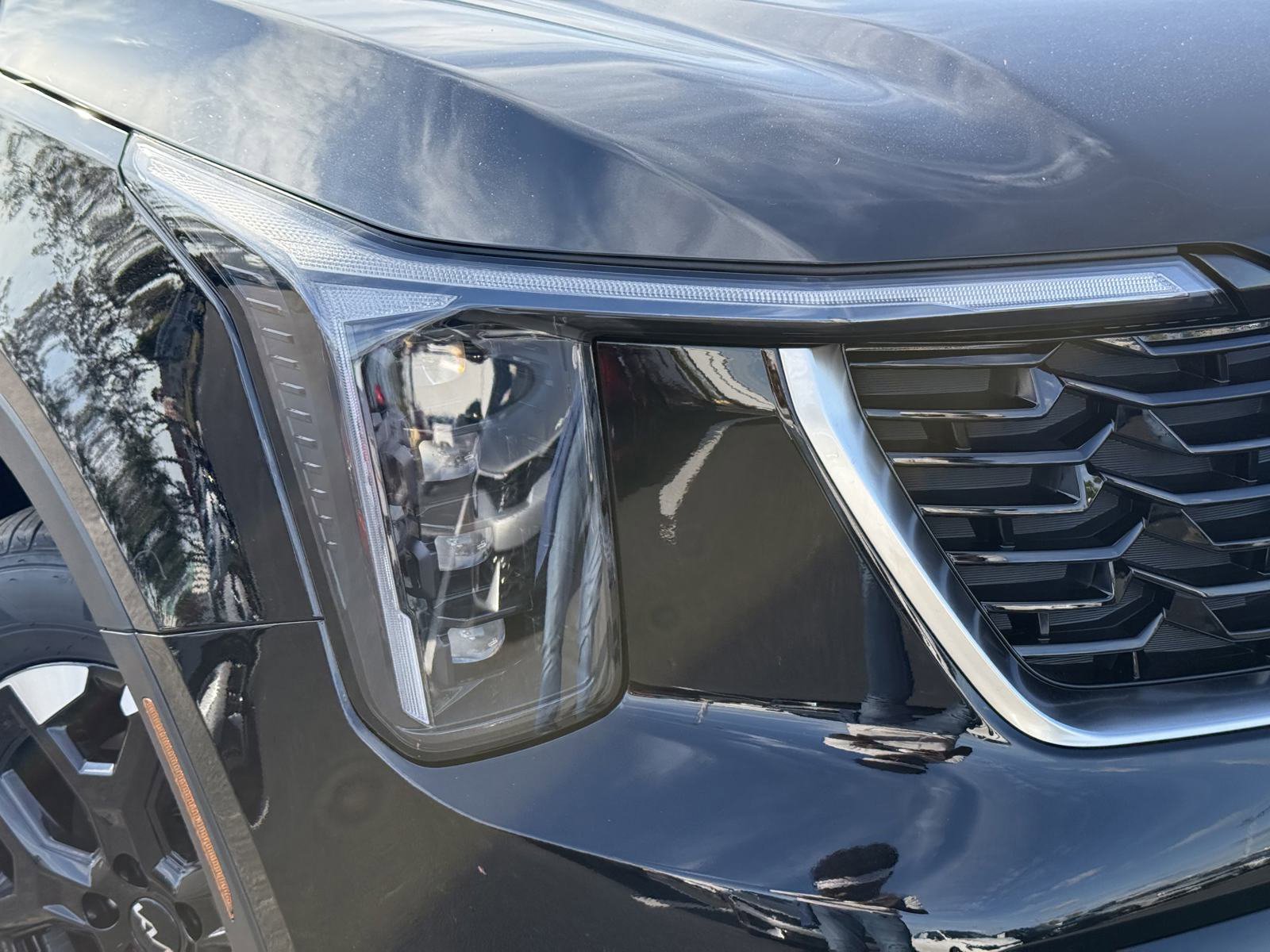 Vehicle image 10 of 36