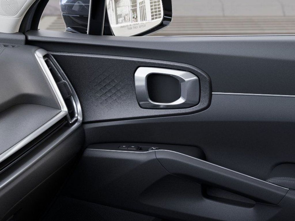 Vehicle image 25 of 27