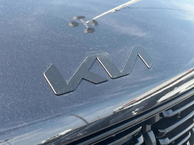 Vehicle image 10 of 38