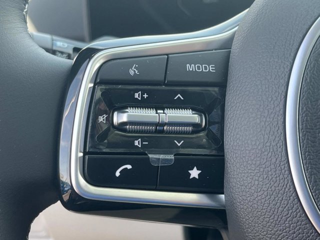 Vehicle image 29 of 38