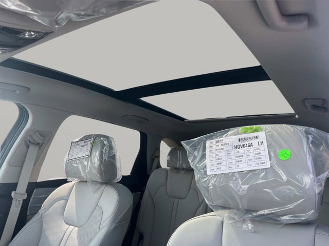 Vehicle image 27 of 38