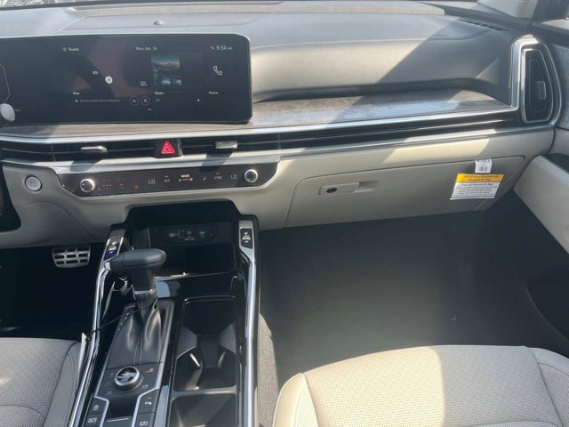 Vehicle image 14 of 38
