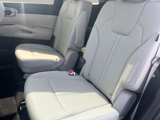 Vehicle image 22 of 38