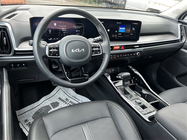 Vehicle image 22 of 43