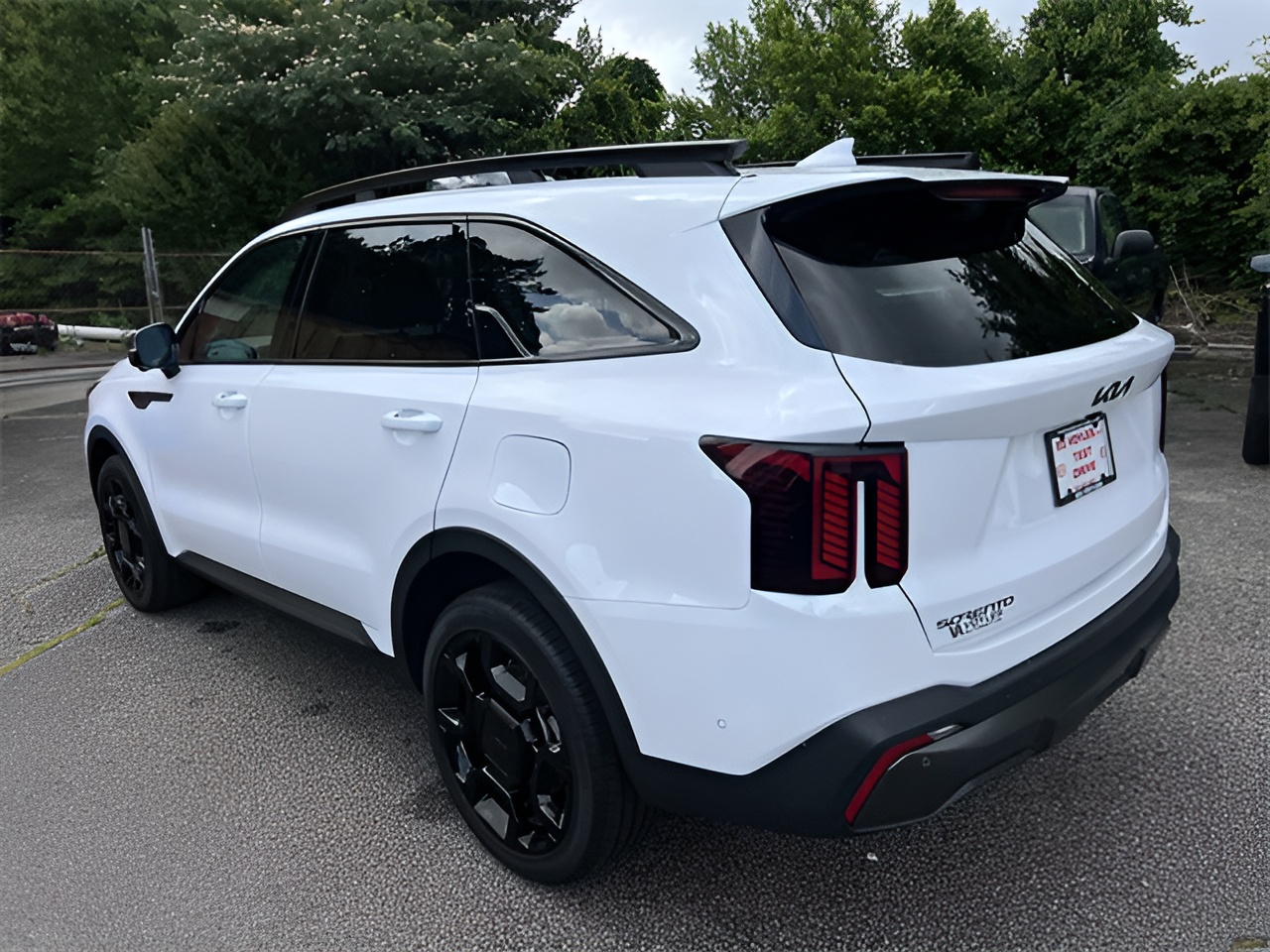 Vehicle image 42 of 43