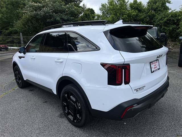 Vehicle image 6 of 43