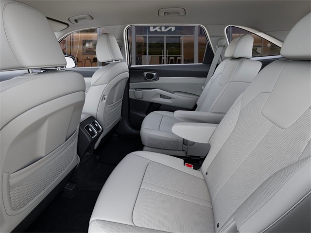 Vehicle image 18 of 27