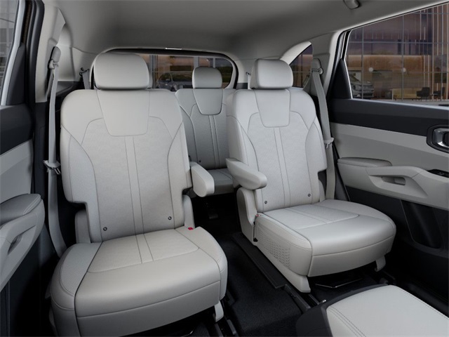 Vehicle image 16 of 27
