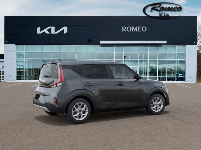 Vehicle image 6 of 27