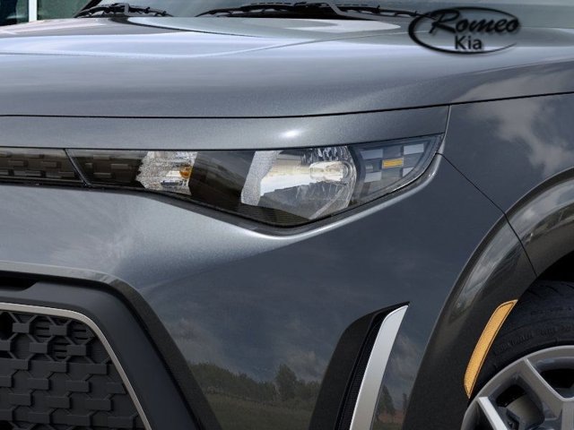Vehicle image 23 of 27