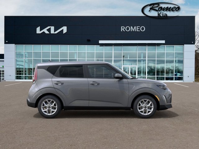 Vehicle image 5 of 27