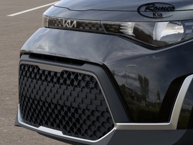 Vehicle image 25 of 27