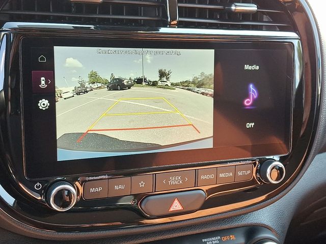 Vehicle image 15 of 22