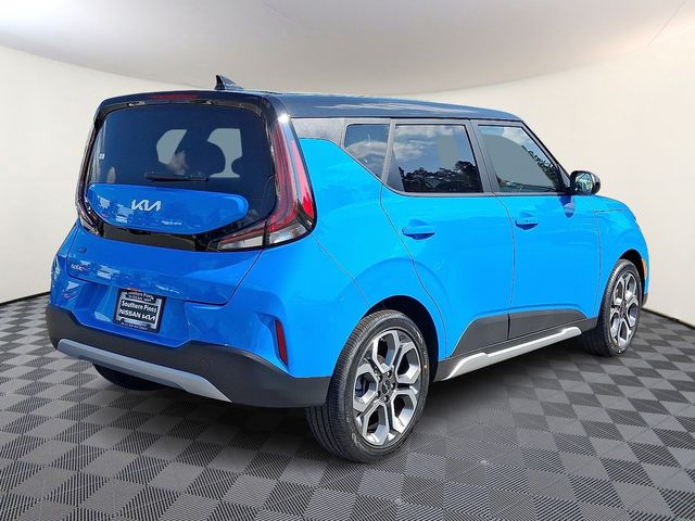 Vehicle image 4 of 22