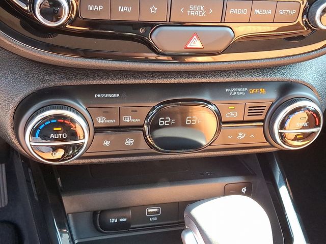 Vehicle image 13 of 22