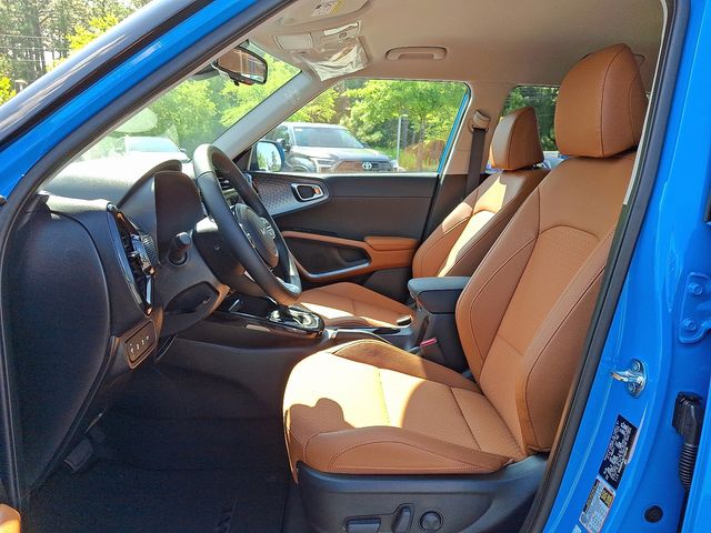 Vehicle image 11 of 22