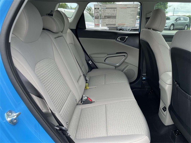 Vehicle image 24 of 37