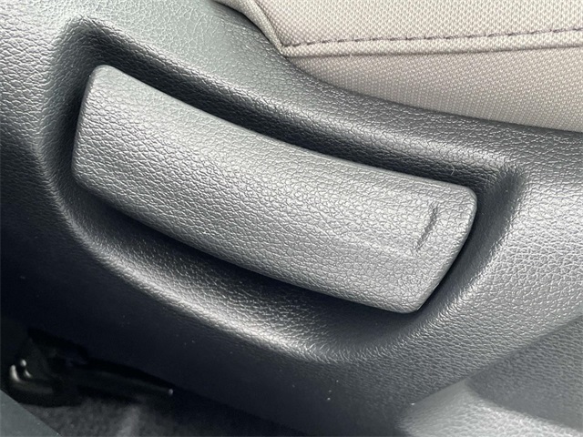 Vehicle image 22 of 37