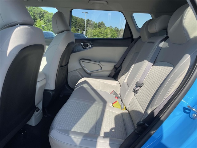 Vehicle image 13 of 37