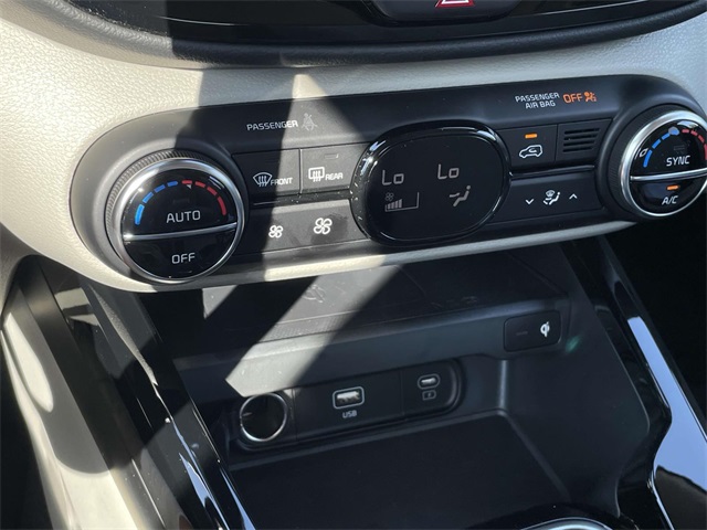Vehicle image 34 of 37