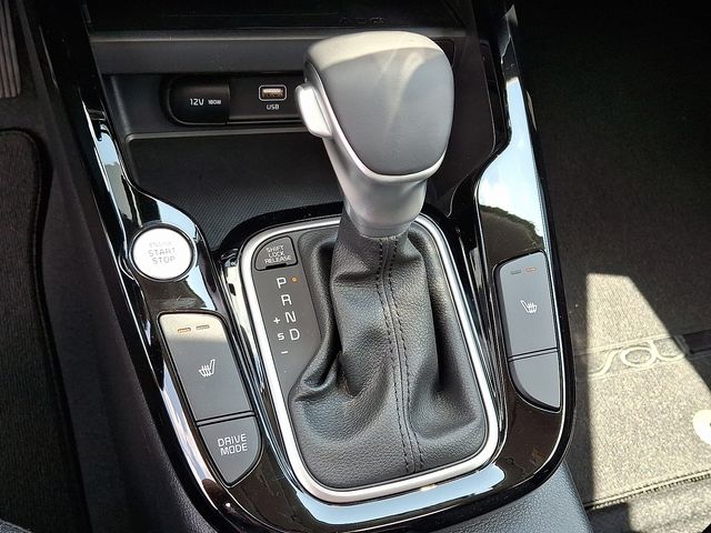 Vehicle image 13 of 21