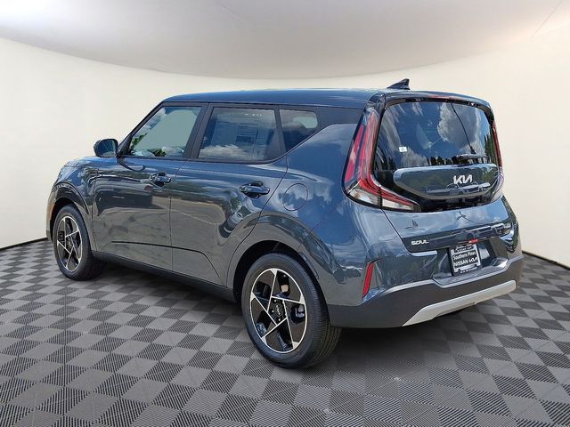 Vehicle image 6 of 21