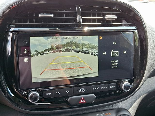 Vehicle image 12 of 21