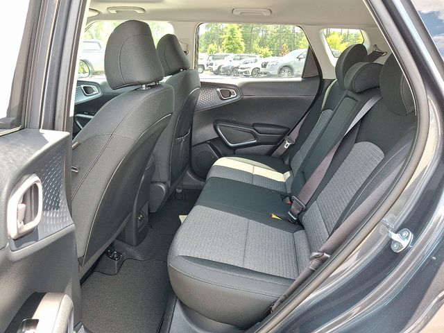 Vehicle image 9 of 21