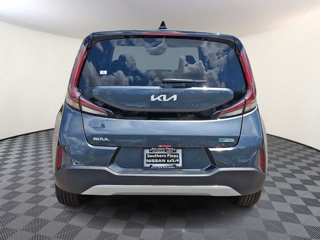 Vehicle image 5 of 21