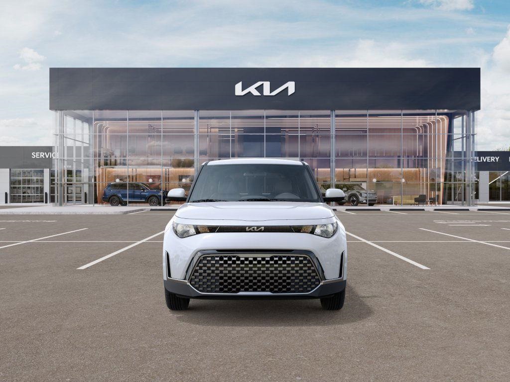 Vehicle image 3 of 27