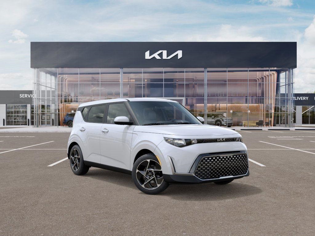 Vehicle image 4 of 27