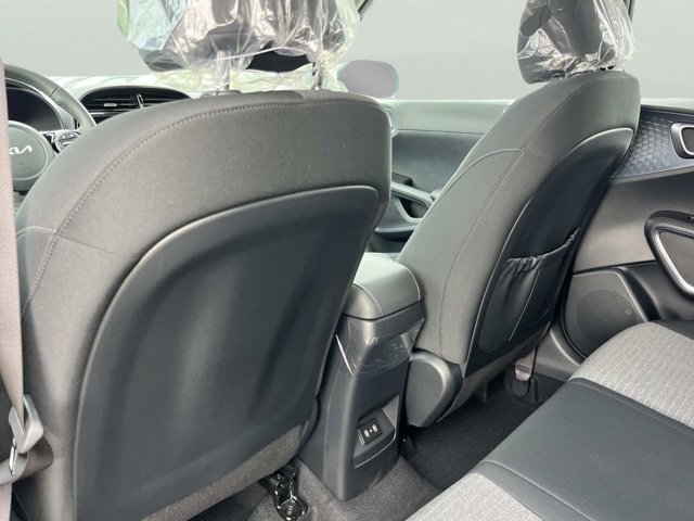 2025 Kia Soul EX Image 13 of 33