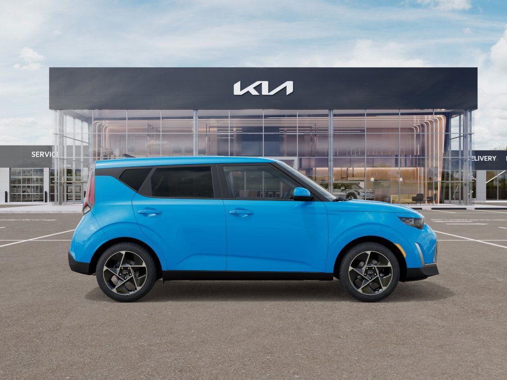 Vehicle image 5 of 27