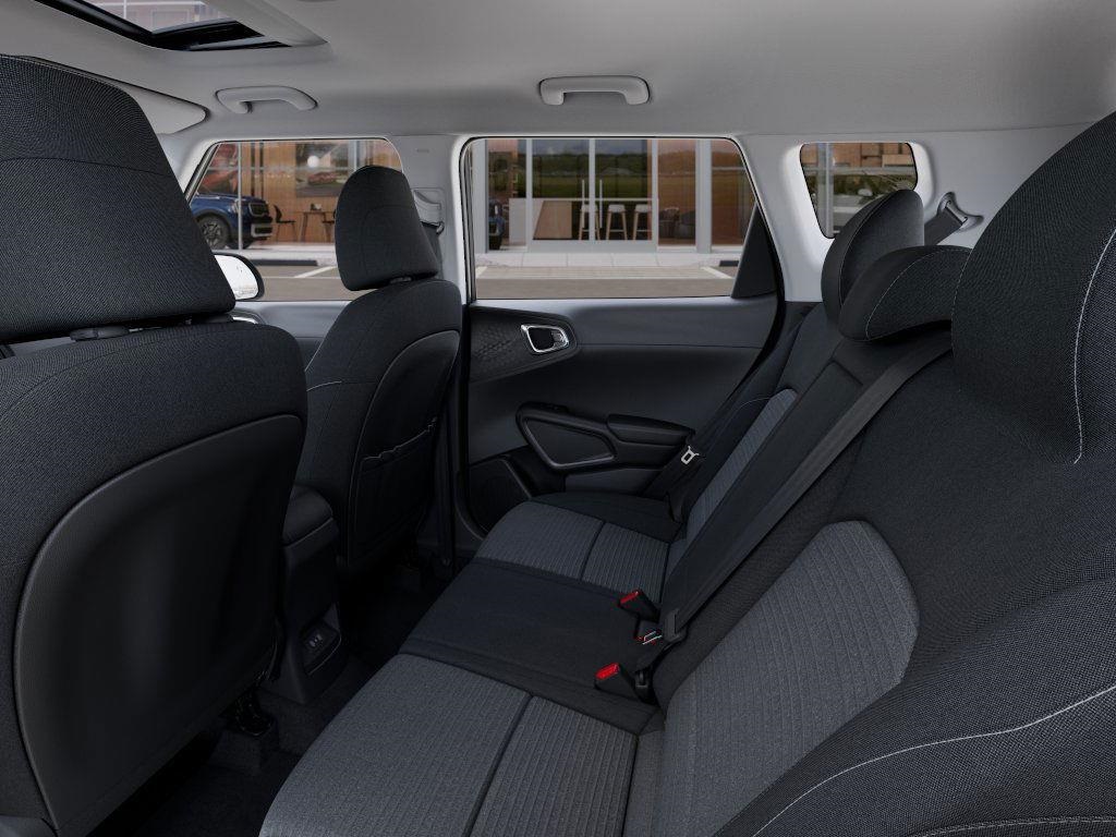 Vehicle image 14 of 27