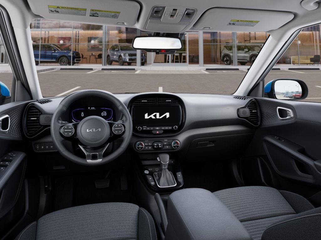 Vehicle image 17 of 27