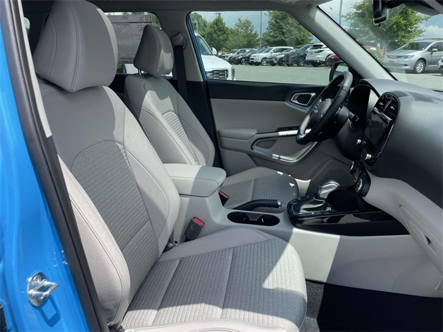 Vehicle image 20 of 37