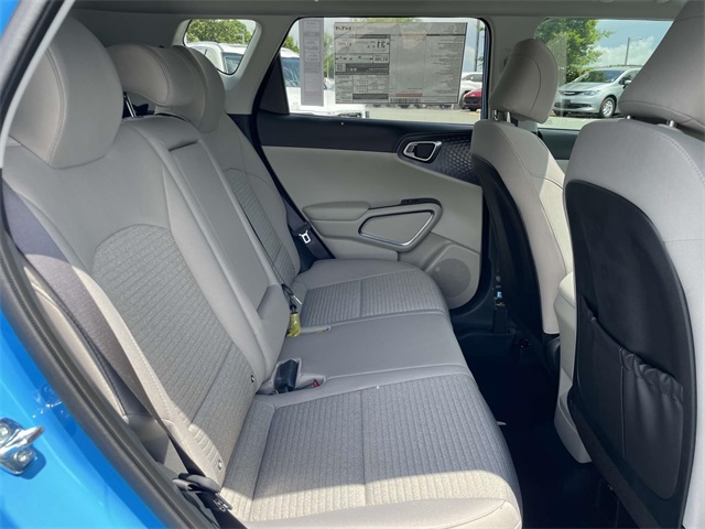 Vehicle image 23 of 37