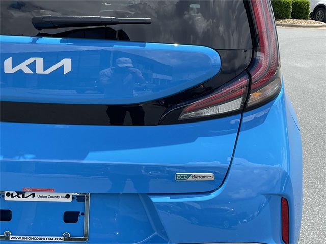 Vehicle image 17 of 37