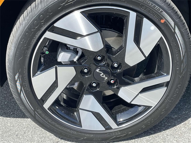 Vehicle image 14 of 37