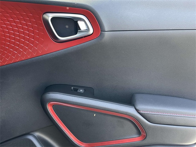 Vehicle image 23 of 37