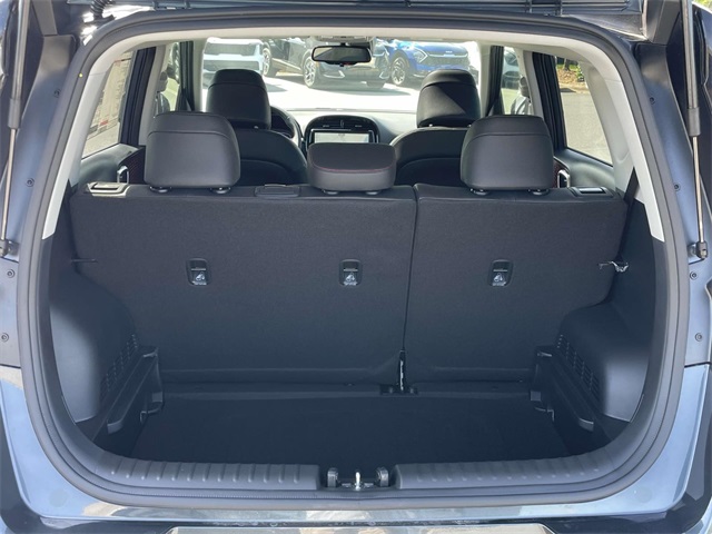 Vehicle image 13 of 37