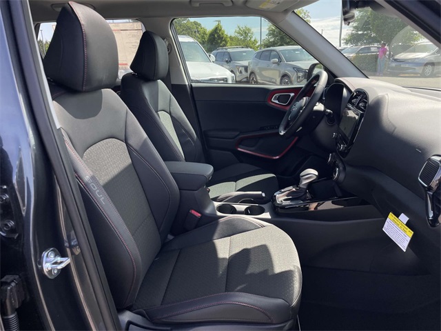 Vehicle image 21 of 37